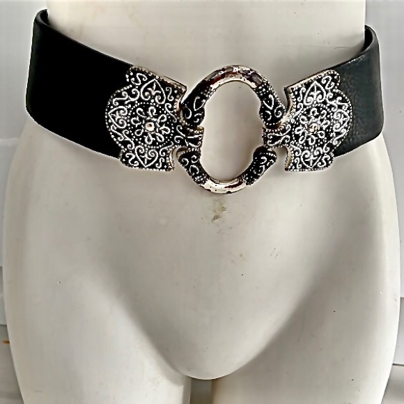 Chico's Ladies Black Leather Boho Wide Silver Tone Buckle Belt